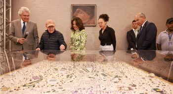 Caiado apresenta obra de arte comemorativa aos 300 anos da cidade de Goiás